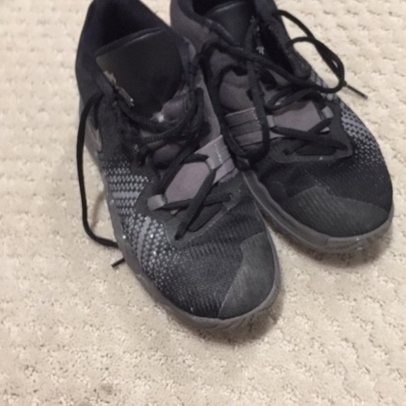 kyrie flytraps - Picture 2 of 5